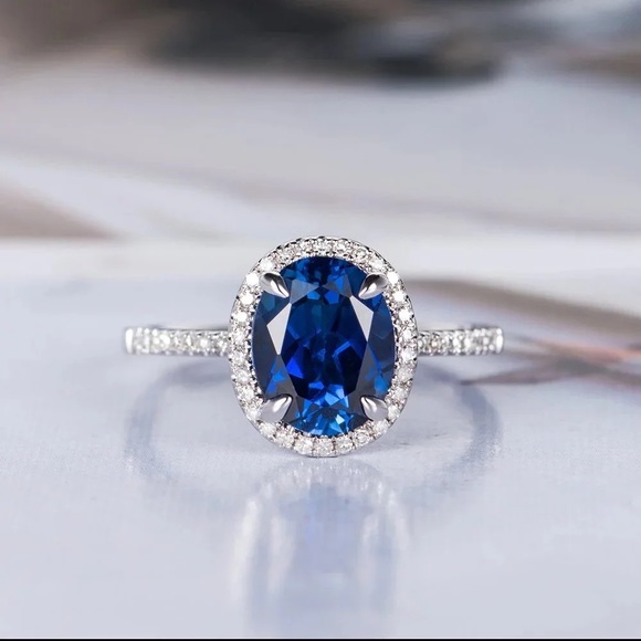 New Women’s 925 Silver Beautiful Blue Sapphire Ring - Picture 2 of 6